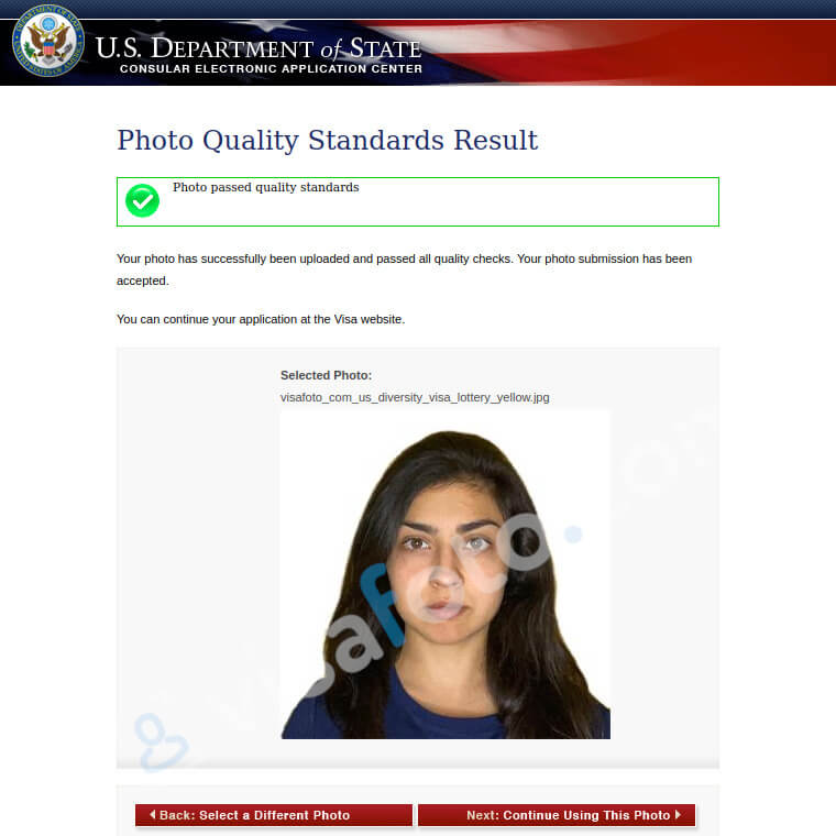 صورة جواز السفر الأمريكي تمر بالفحوصات على موقع وزارة الخارجية