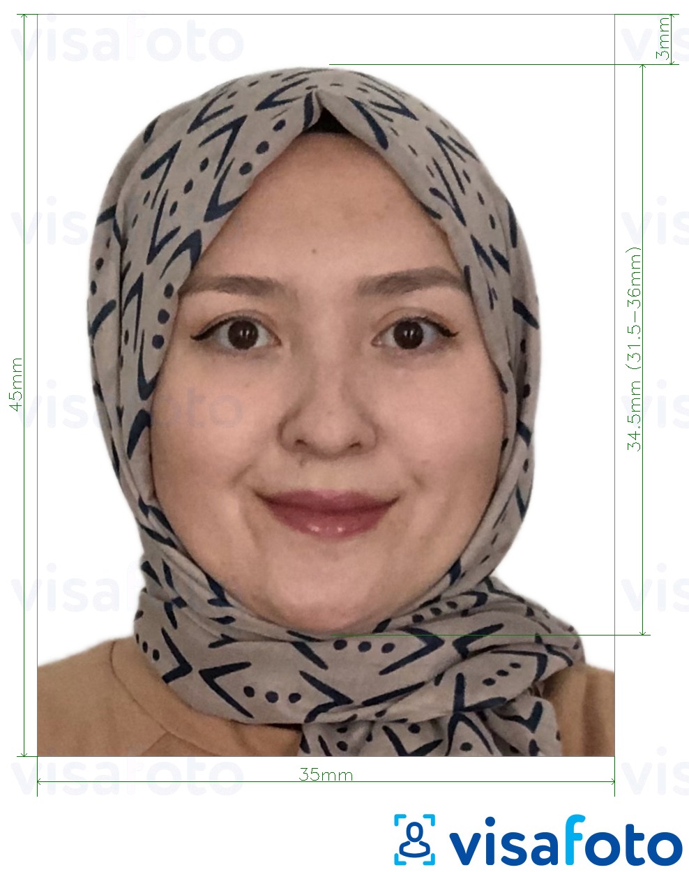 مع مواصفات الحجم الدقيقة جواز سفر طاجيكستان 3.5x4.5 سم (35x45 ملم) مثال على صورة لـ 